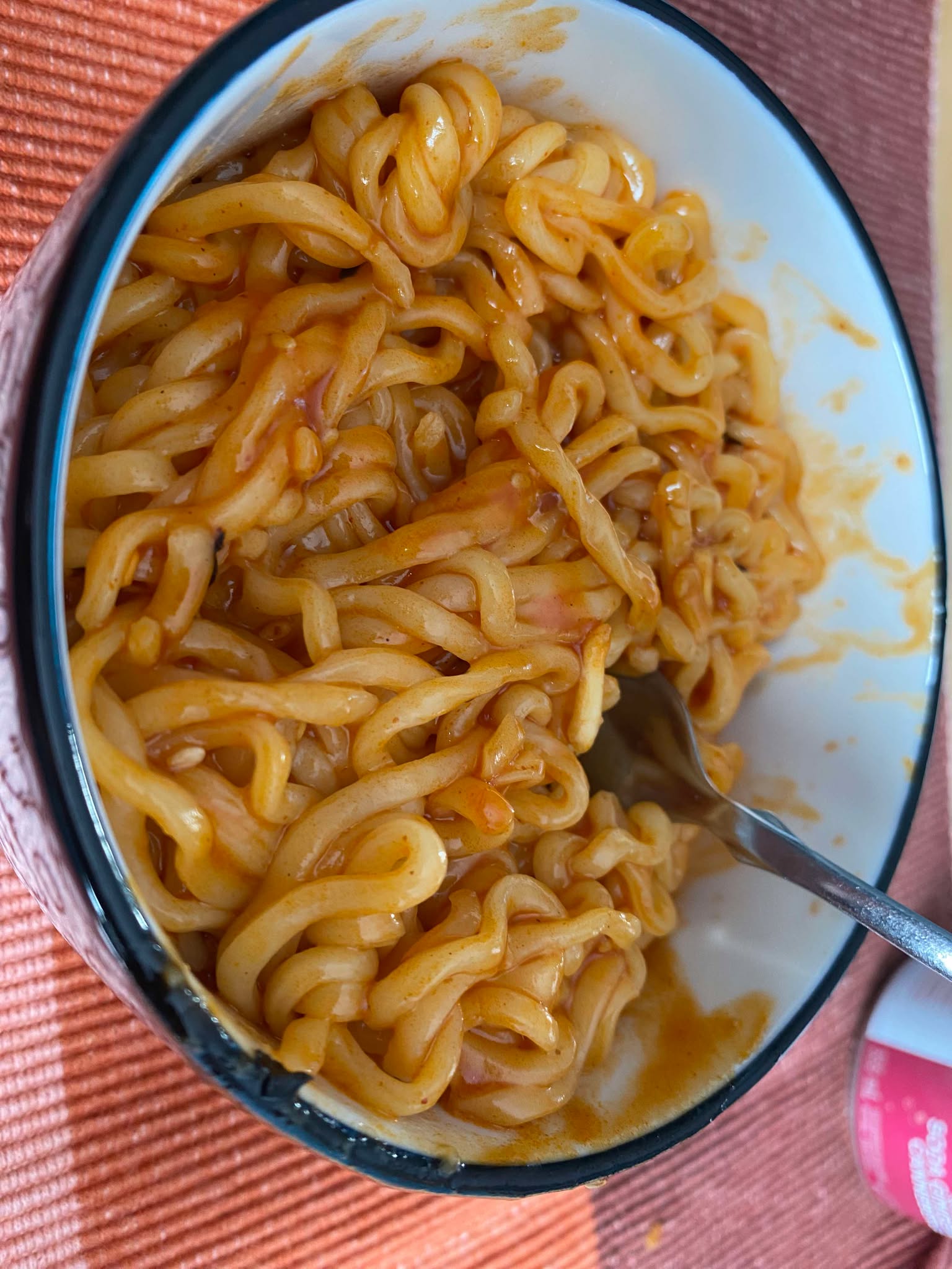ramen au poulet épicé ramen au poulet épicier